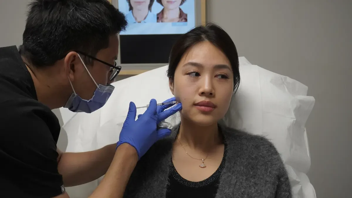 Double-Chin Injections: The Non-Surgical Fat Dissolution Treatment — Burnaby Guide